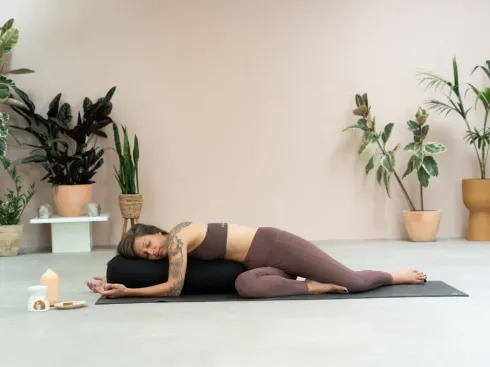 Aromatherapy Yin Yoga