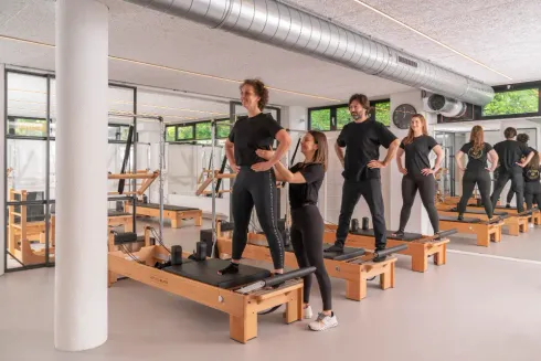 STEP IN ALL LEVEL TOWER REFORMER GROUP CLASS